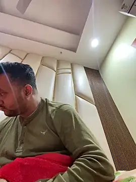 Snapshot of BengaliBabu_Rohan chatting on 01/10/25, 11:29 BengaliBabu Rohan online show from 01/10/25, 11:29