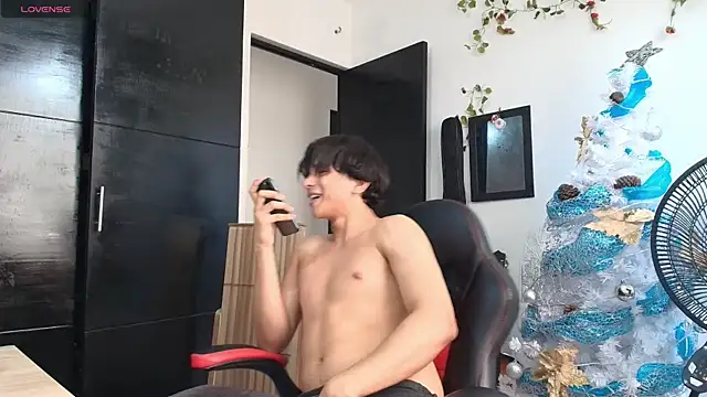 Snapshot of Haruto2001 chatting on 12/09/24, 08:44 Haruto2001 online show from 12/09/24, 08:44