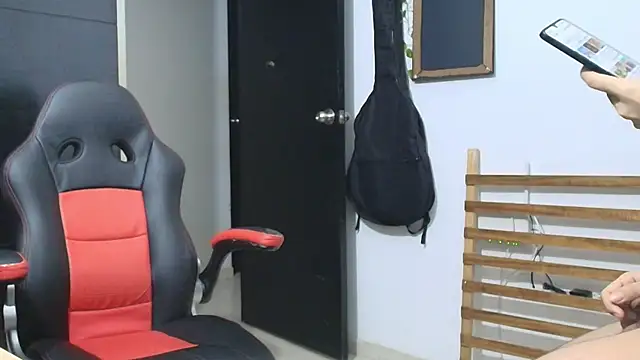 Snapshot of Haruto2001 chatting on 02/14/25, 04:04 Haruto2001 online show from 02/14/25, 04:04