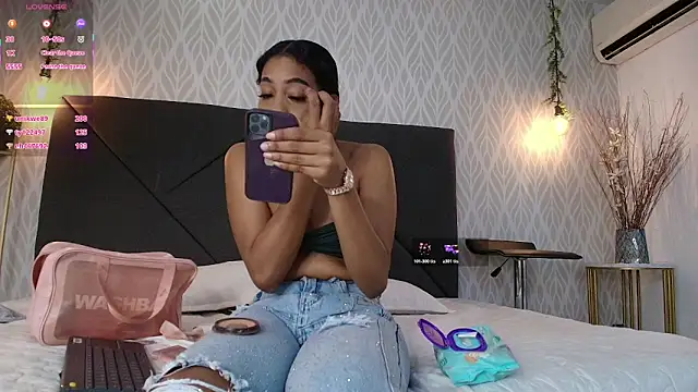 flavia cruz online show from 11/30/25, 07:14