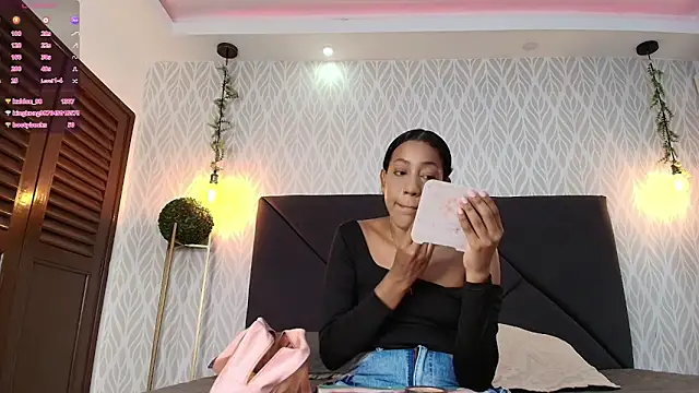 flavia cruz online show from 11/19/25, 07:36