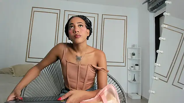 flavia cruz online show from 09/21/25, 07:41