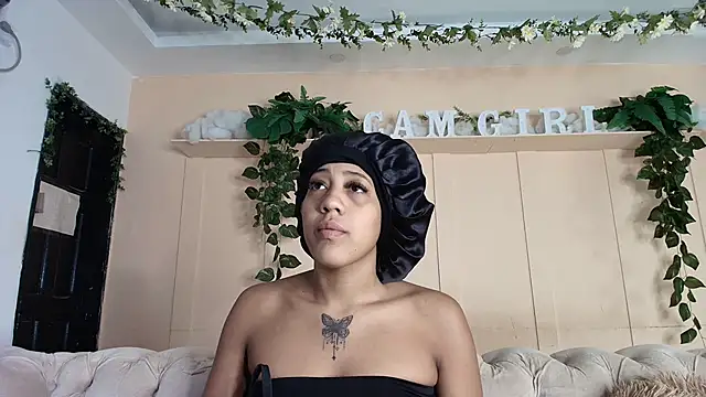 Snapshot of flavia_cruz chatting on 06/10/26, 12:17 flavia cruz online show from 06/10/26, 12:17