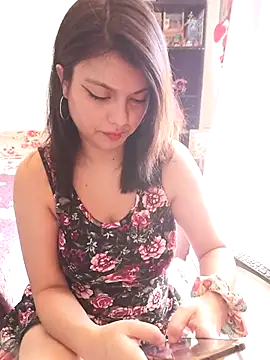 Snapshot of mia__katt chatting on 02/04/25, 06:49 mia katt online show from 02/04/25, 06:49