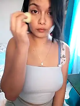 Snapshot of mia__katt chatting on 12/29/24, 06:05 mia katt online show from 12/29/24, 06:05