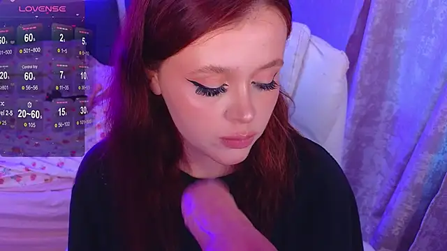 Snapshot of mirida_fox chatting on 10/21/25, 01:10 mirida fox online show from 10/21/25, 01:10