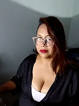 rainhavenus2024 online show from 01/07/25, 12:45