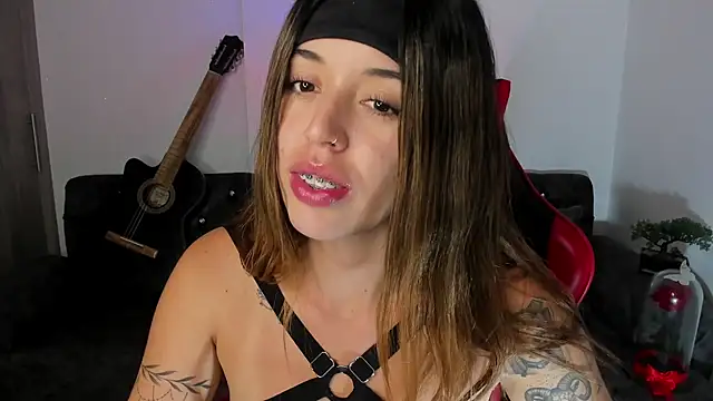 zoee jackson online show from 10/01/25, 04:50