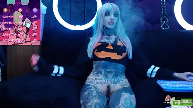 Snapshot of TyphoidMary chatting on 11/30/25, 10:49 TyphoidMary online show from 11/30/25, 10:49