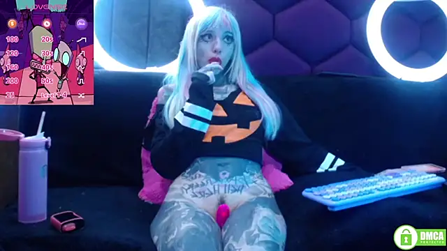 Snapshot of TyphoidMary chatting on 12/02/25, 10:44 TyphoidMary online show from 12/02/25, 10:44