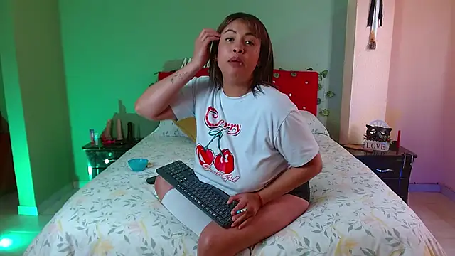 MirandaDream2 online show from 10/24/25, 06:51