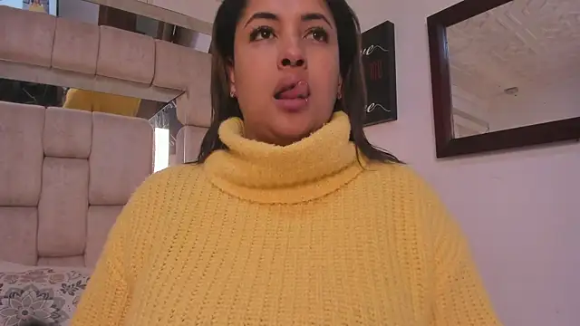 MirandaDream2 online show from 12/17/25, 01:05