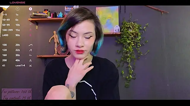 Snapshot of alicekiit chatting on 01/11/25, 12:44 alicekiit online show from 01/11/25, 12:44
