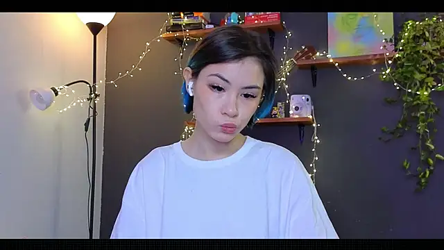 Snapshot of alicekiit chatting on 12/20/24, 03:36 alicekiit online show from 12/20/24, 03:36