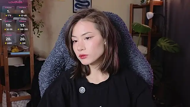 alicekiit online show from 11/28/25, 07:41