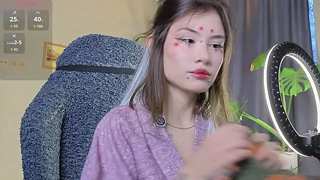 alicekiit online show from 10/31/25, 01:41