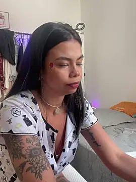 GrlAlice online show from 02/13/25, 04:50