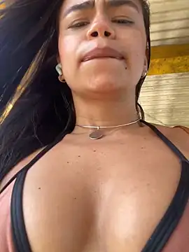 Snapshot of GrlAlice chatting on 03/26/26, 05:11 GrlAlice online show from 03/26/26, 05:11