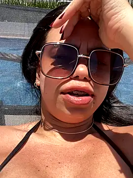 GrlAlice online show from 11/12/25, 02:21