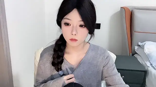 Q-ing online show from 01/22/25, 07:45