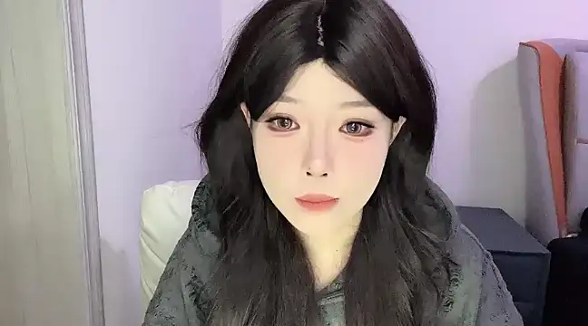 Q-ing online show from 03/07/25, 04:00