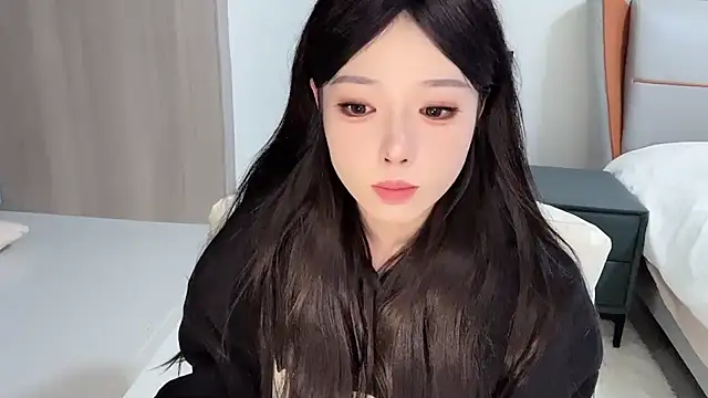 Q-ing online show from 01/04/25, 05:58