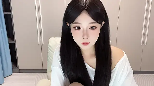 Q-ing online show from 09/19/25, 12:31