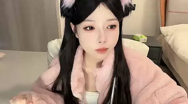 Q-ing online show from 01/02/25, 01:49