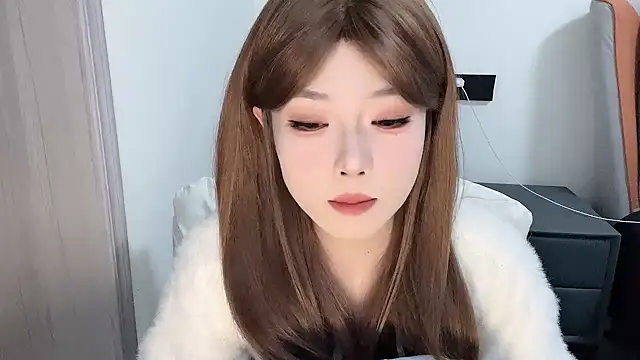 Q-ing online show from 02/25/25, 03:20