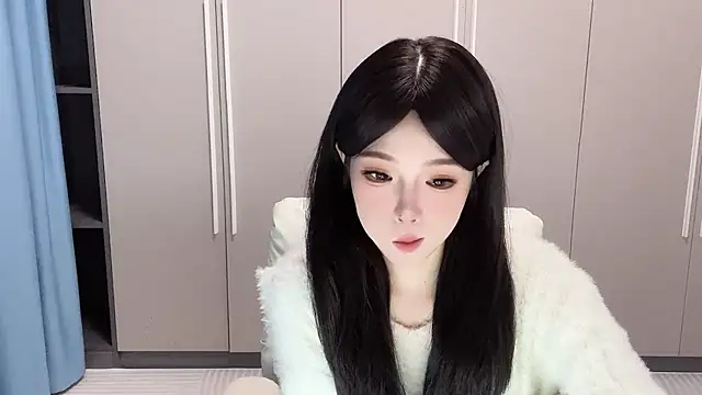 Q-ing online show from 10/15/25, 01:41