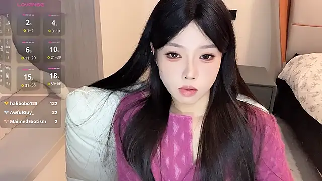 Q-ing online show from 12/12/24, 05:48