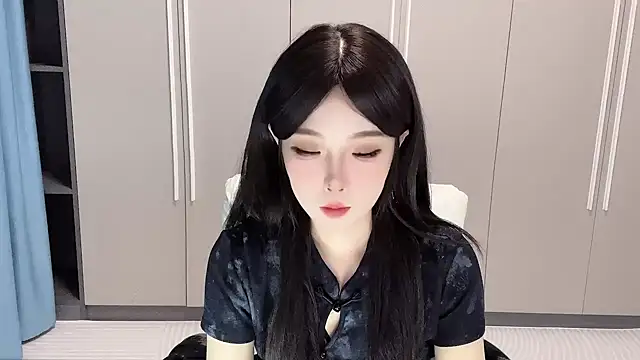 Q-ing online show from 10/16/25, 04:15