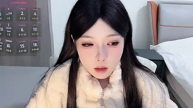 Q-ing online show from 01/10/25, 12:26