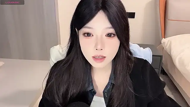 Q-ing online show from 01/03/25, 12:40