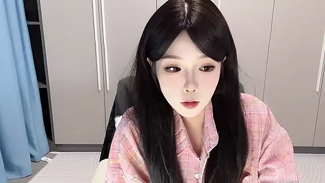 Q-ing online show from 10/11/25, 02:07