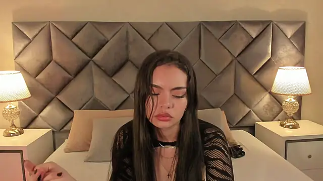 Luisa0110 online show from 09/12/25, 07:24