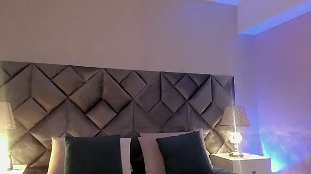 Luisa0110 online show from 07/12/26, 04:52