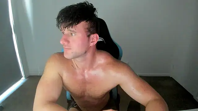 Snapshot of _DownUnderFit_ chatting on 10/28/25, 02:23 DownUnderFit online show from 10/28/25, 02:23