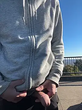 takuyapp online show from 01/04/25, 12:48