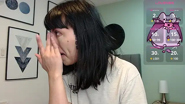 Snapshot of amy_adams1 chatting on 02/09/26, 03:48 amy adams1 online show from 02/09/26, 03:48