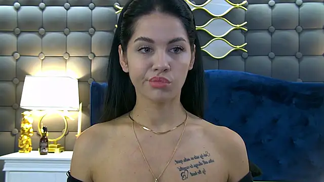 Snapshot of LeyaCass chatting on 09/28/25, 03:46 LeyaCass online show from 09/28/25, 03:46