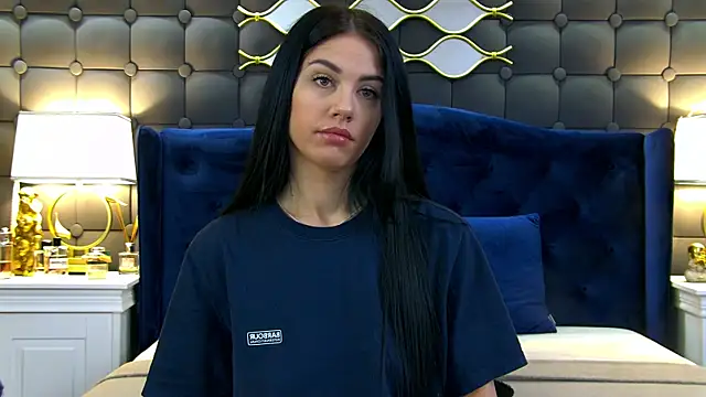 Snapshot of LeyaCass chatting on 03/12/25, 04:30 LeyaCass online show from 03/12/25, 04:30