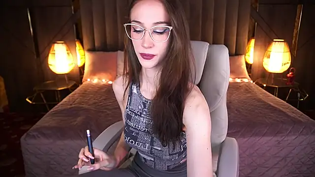 Snapshot of Evelyn_Rush chatting on 02/27/25, 03:08 Evelyn Rush online show from 02/27/25, 03:08