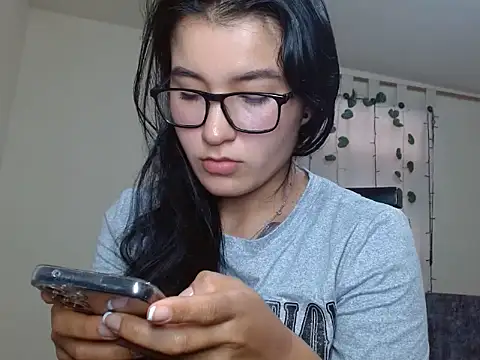 kazumi6 online show from 12/16/25, 04:55