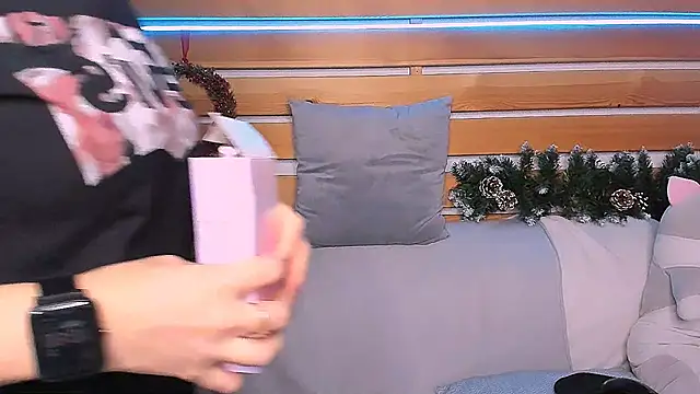 Nora Adamss online show from 01/15/25, 01:02