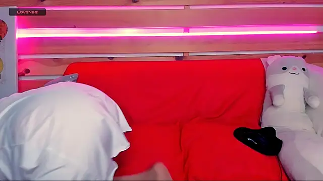 Nora Adamss online show from 10/02/25, 12:58