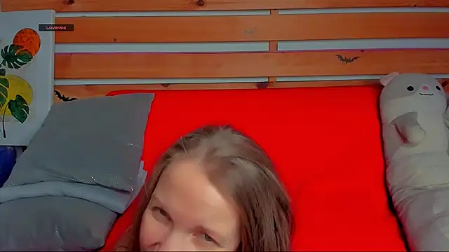 Nora Adamss online show from 11/09/25, 01:09