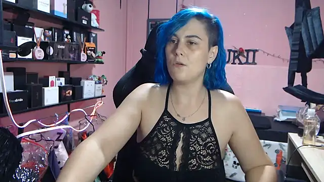 Snapshot of sukii93 chatting on 05/26/26, 07:56 sukii93 online show from 05/26/26, 07:56