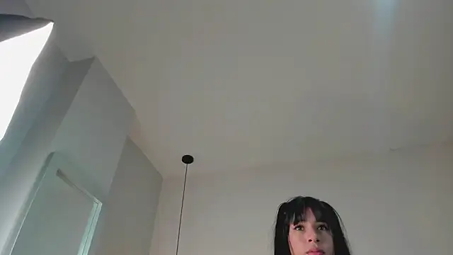 Snapshot of SabrinaWarrenn chatting on 10/08/25, 12:23 SabrinaWarrenn online show from 10/08/25, 12:23