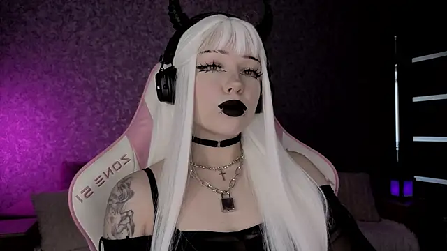 meowceline online show from 06/18/26, 10:31